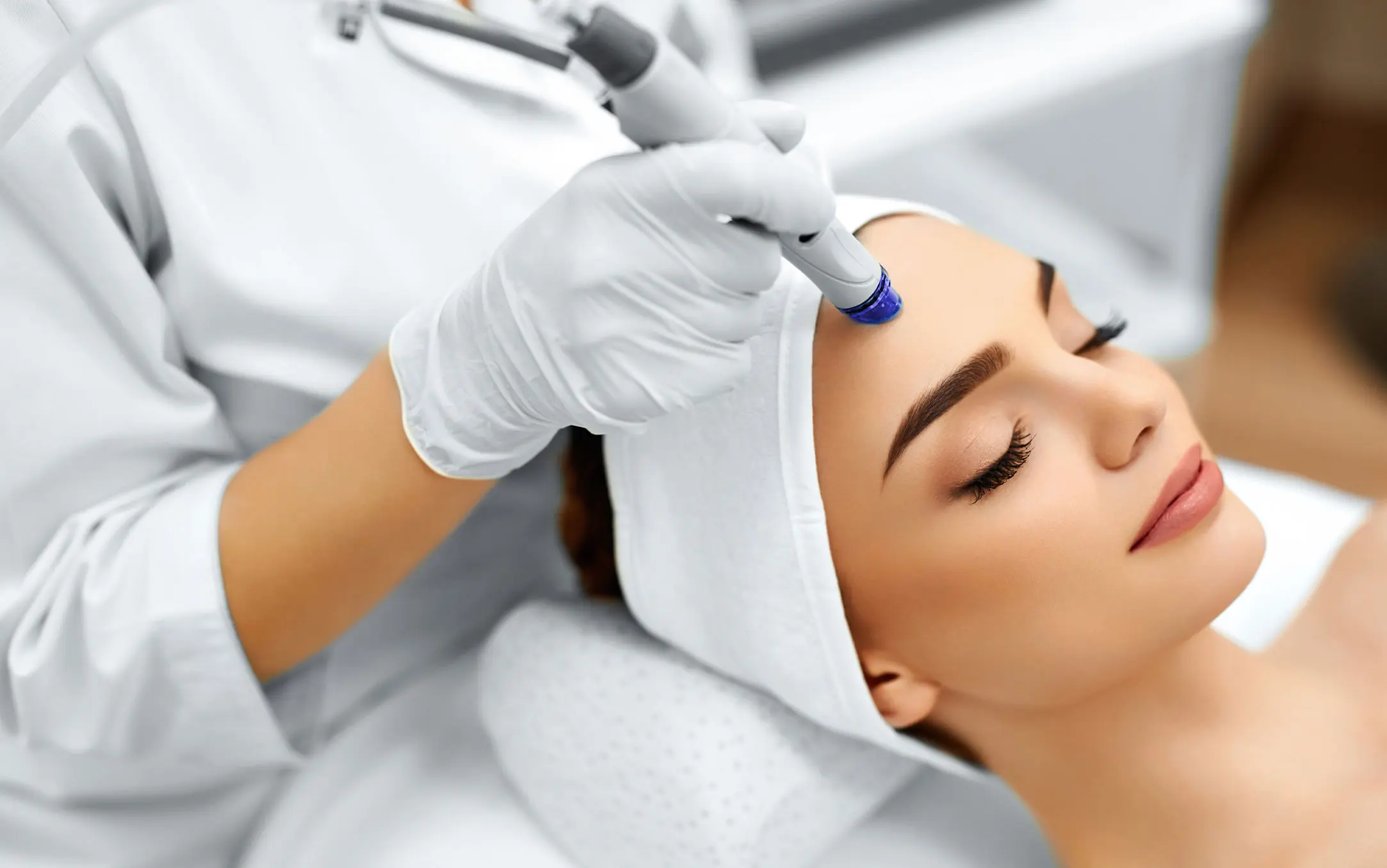 What Is Collagen Lift Therapy and How Can It Help Ageing, Loose Skin Brighton?